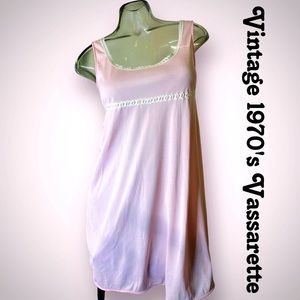 Vintage 1970’s Vassarette sweet pink nightgown